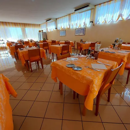 Hotel Joli