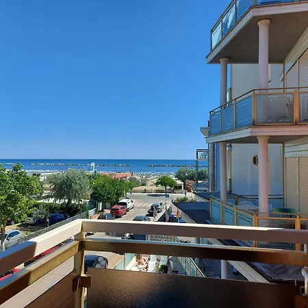 Joli Hotel 3*